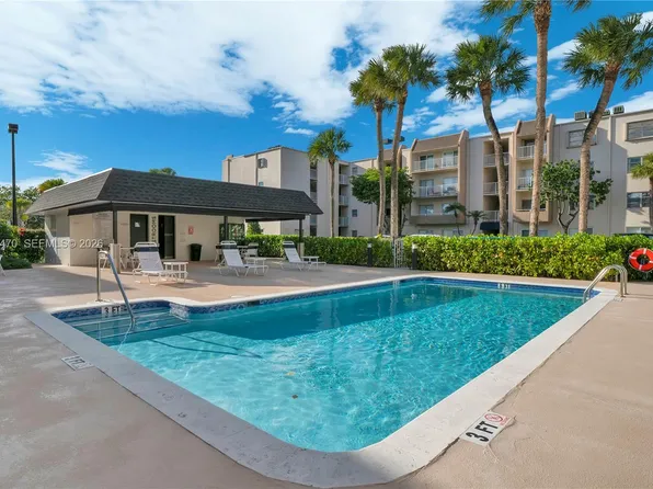 7747 SW 86th St APT D-403, Miami, FL 33143