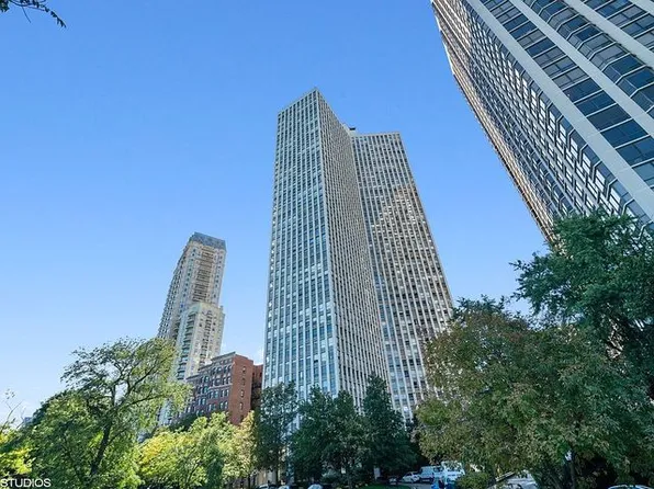 2626 N Lakeview Ave APT 2505, Chicago, IL 60614