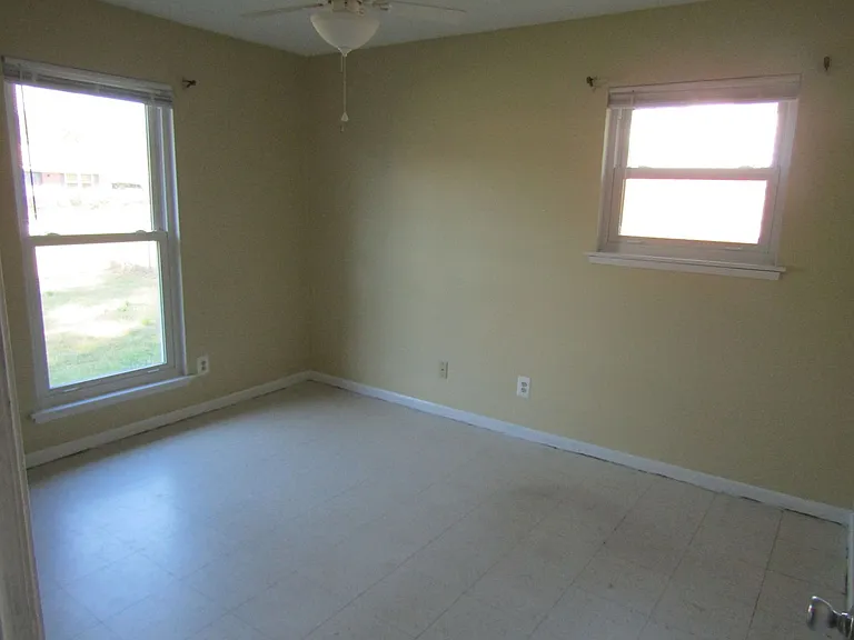 608 Palmetto St — Photo 16