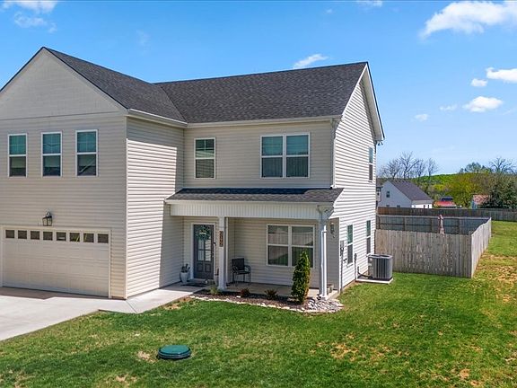 2nd image of 942 Kalu Dr