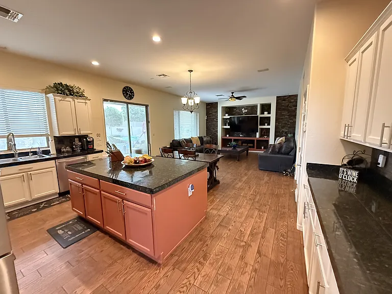 2245 W Clearview Trl — Photo 35
