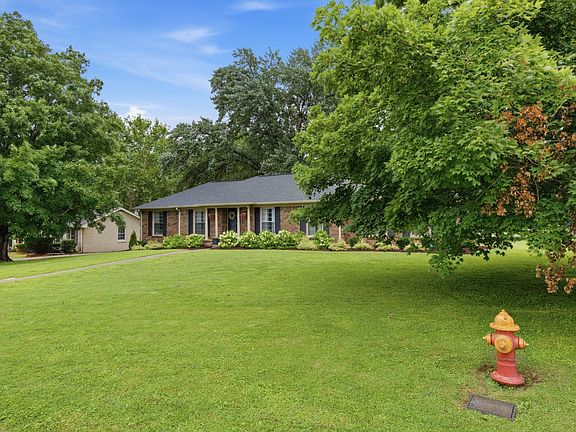 3rd image of 717 Harpeth Bend Dr