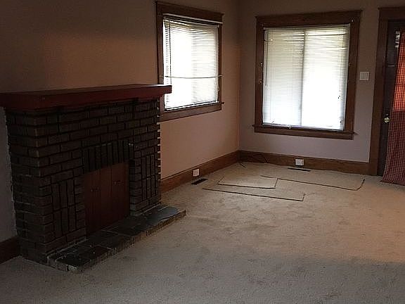 2nd image of 522 E Prospect St SE