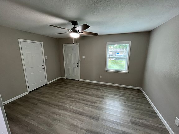 4th image of 4327 Scottsdale Dr