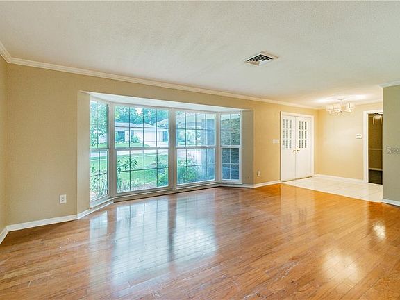 5th image of 750 Rolling Hills Dr