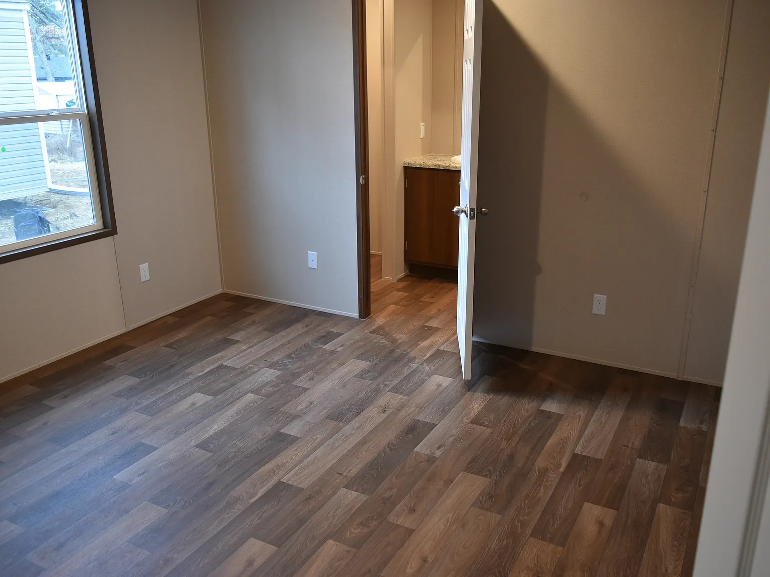 2 bed, 810 sqft, $995 — Photo 4