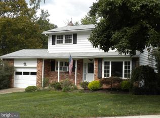 33 Thornhollow Rd, Newark, DE 19711