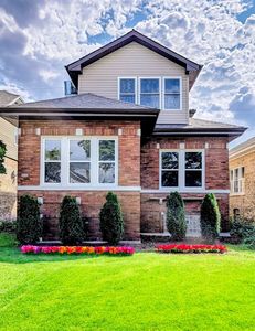 6005 W Waveland Ave, Chicago, IL, 60634