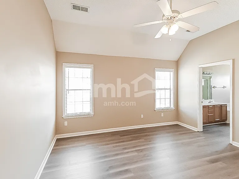 5216 Rockyford Ln — Photo 10