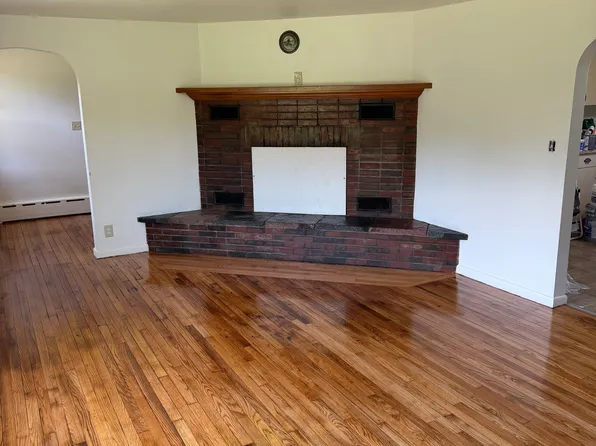 256 Montague Rd, Amherst, MA 01002