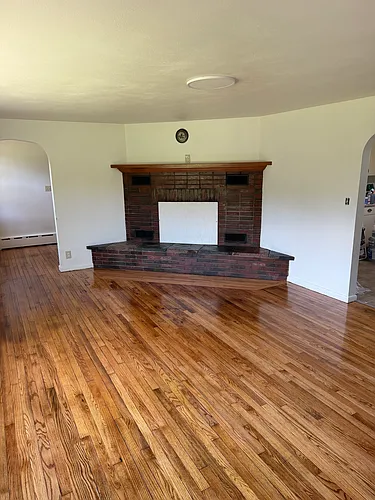 256 Montague Rd Photo 1
