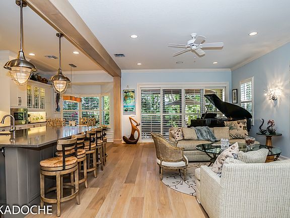 3rd image of 811 Estuary Way