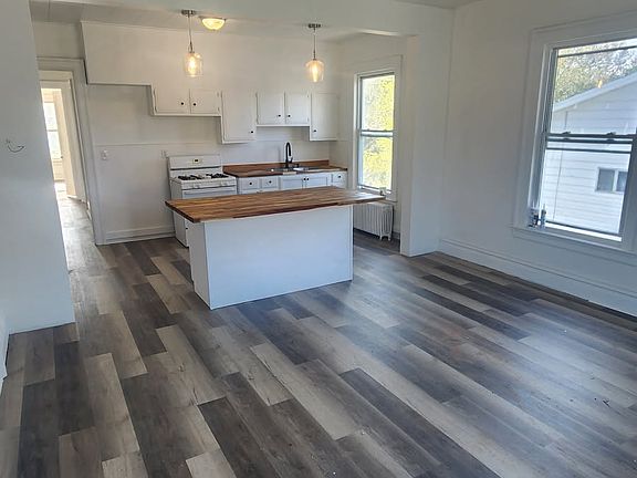 2nd image of 720 Central Ave APT 4