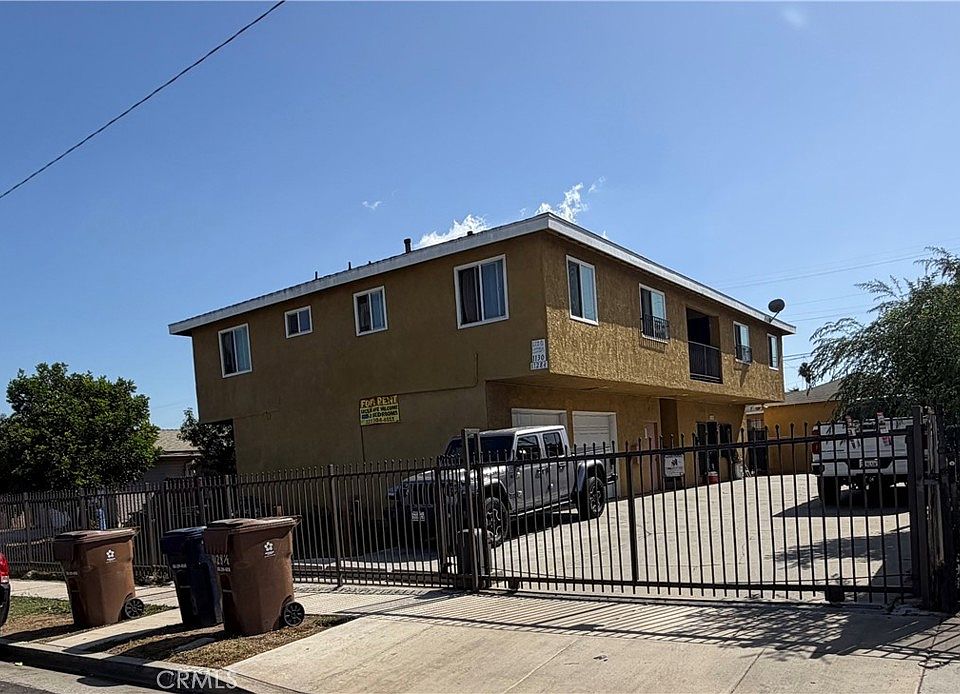 1st image of 1128 W 104th St