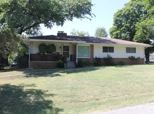 611 E 16th St, Baxter Springs, KS 66713