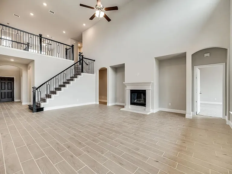 412 Winding Creek Ln — Photo 6