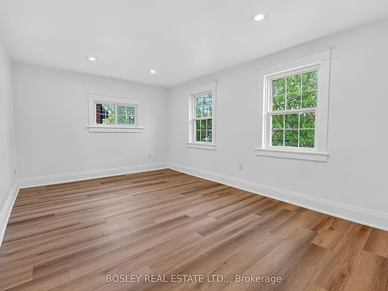 4 Queen St #1 — Photo 6