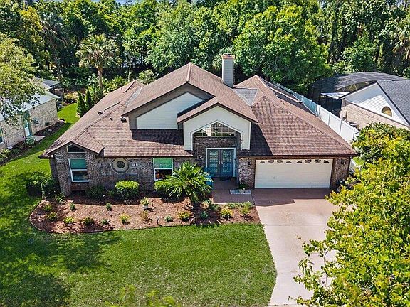 2nd image of 47 Carriage Creek Way