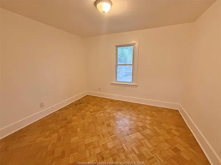 837 Louis Ave #UPPER — Photo 13
