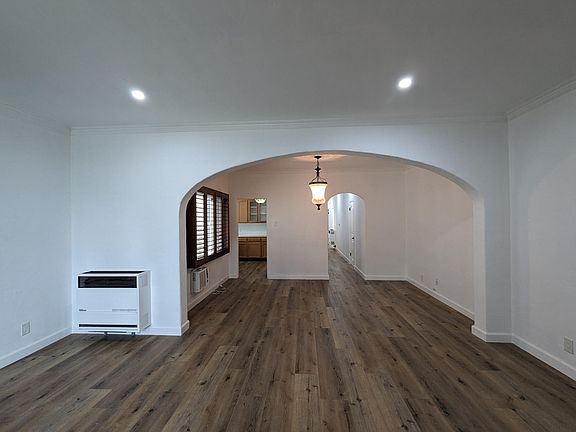 3rd image of 450 S Oakhurst Dr #450