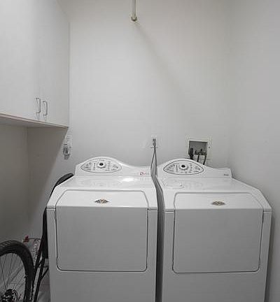 Washer and Dryer that come with unit
