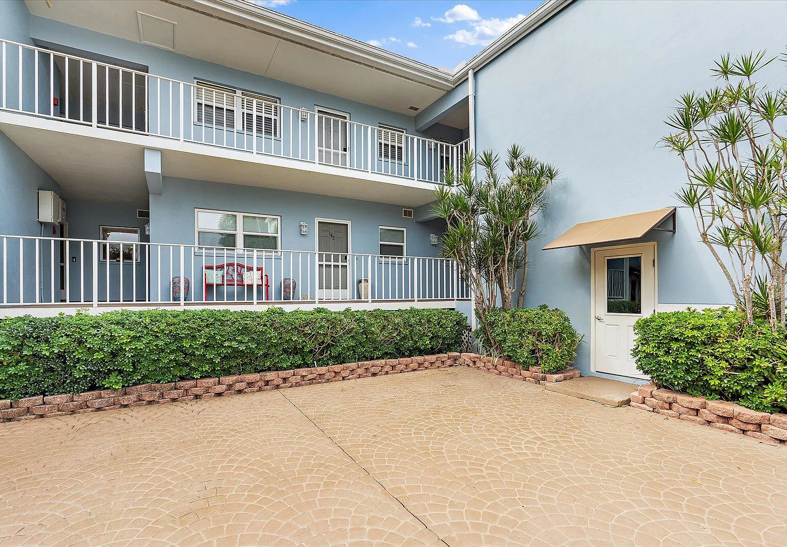 5621 Gulf Of Mexico Dr — Photo 3