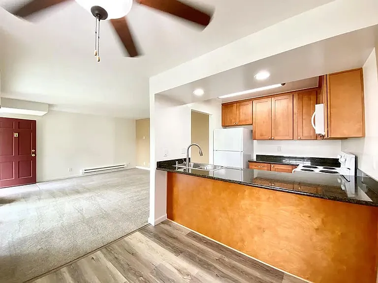 Normandy Park Apartments — Photo 6