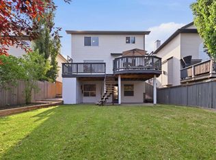 307 W Hidden Cv NW, Calgary, AB T3A 5G8