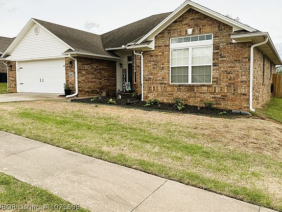 3rd image of 423 Northridge Dr