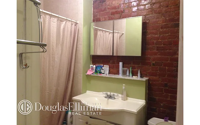 Rented by Douglas Elliman | media 28