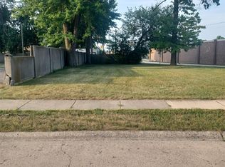 934 E Granet Ave, Hazel Park, MI