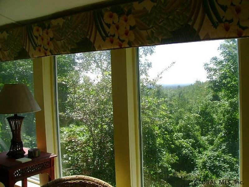 4th image of 519 WILTON GREENFIELD Road