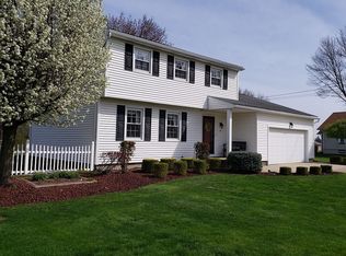 606 Springfield Rd, Columbiana, OH 44408