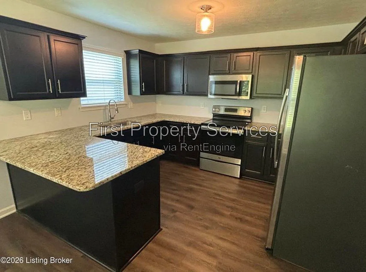3 bed, 2.0 bath, 1495 sqft, $2,000 — Photo 3
