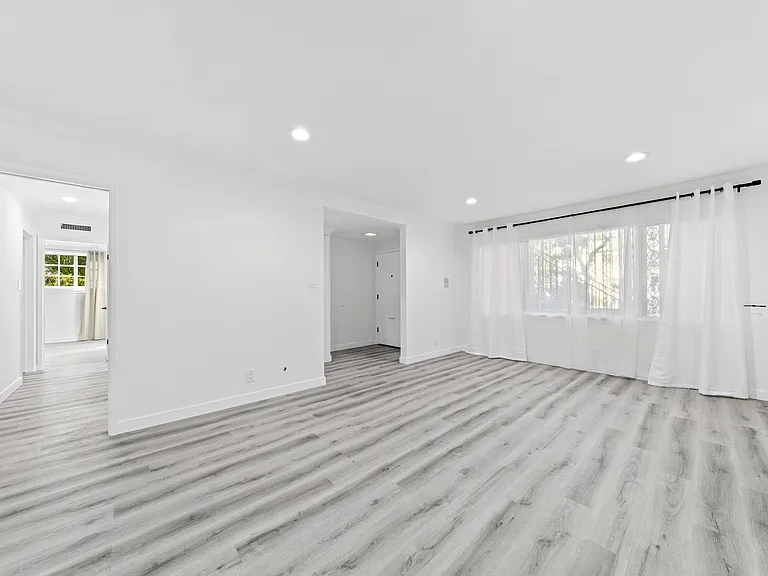 1102 Euclid St #1 — Photo 10