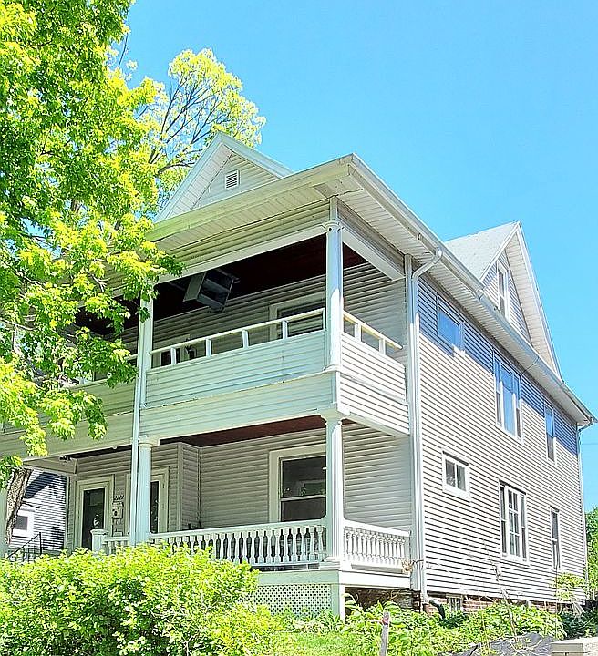 1st image of 2121 Harriet Ave