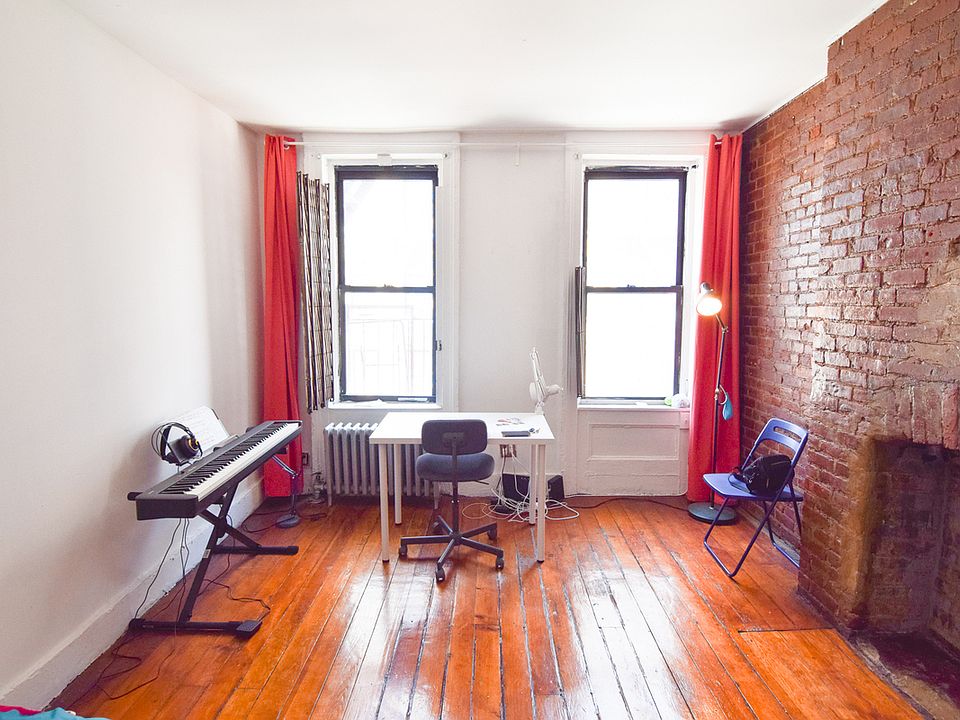 1st image of 176 Suffolk St APT 3D