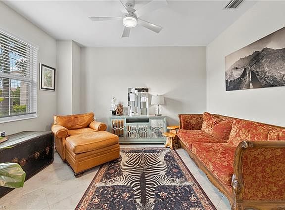 3rd image of 5998 Berwick Ln