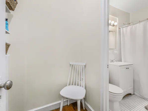 208 East 28th Street image 15 of 28