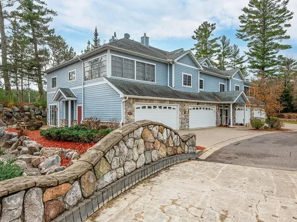 812 River Rdg #A, Eagle River, WI 54521
