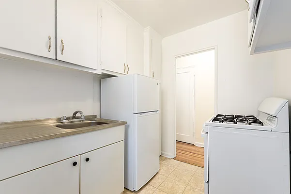 Rented by A&E Real Estate Management | media 3