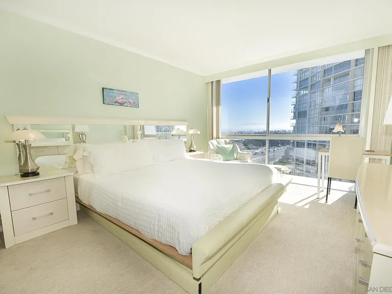 1810 Avenida Del Mundo #702 — Photo 13