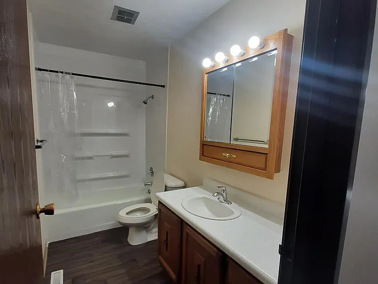 1000 Hespe Dr #11 — Photo 33