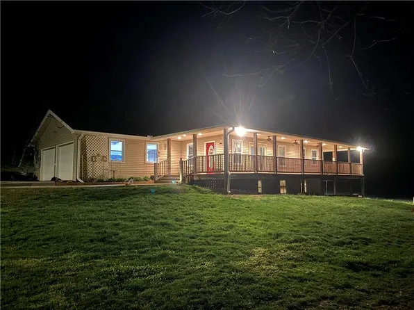 37349 W 88th St, Richmond, MO 64085