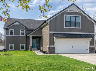 208 Apollo Pl, Wayland, MI 49348