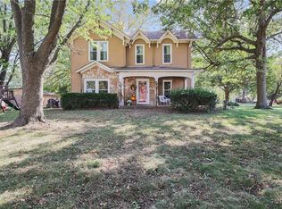 1401 S Market St, Holden, MO 64040