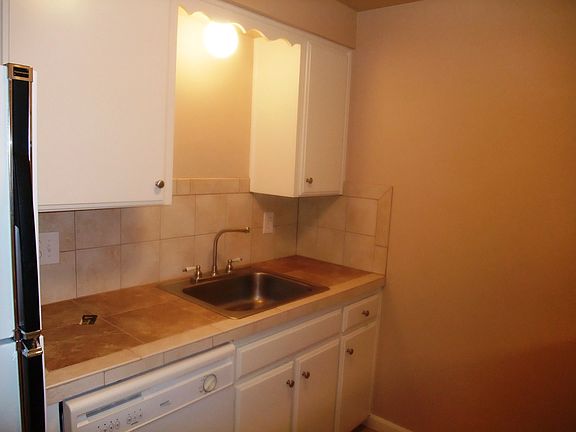 3rd image of 1137 Raffon Ct SE