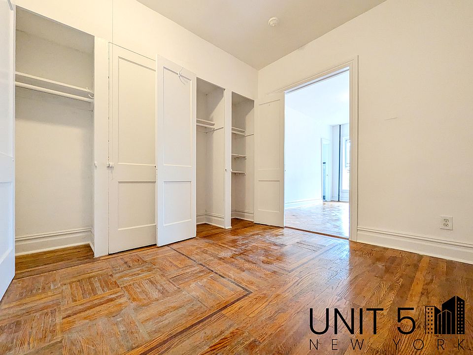 1st image of 372A Bainbridge St APT 3