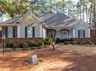2 Hobkirk Ct, Pinehurst, NC 28374