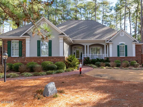 2 Hobkirk Court, Pinehurst, NC 28374